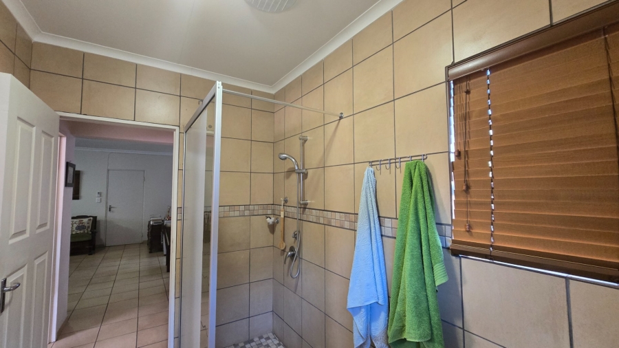 1 Bedroom Property for Sale in Vredenhof Sh Free State